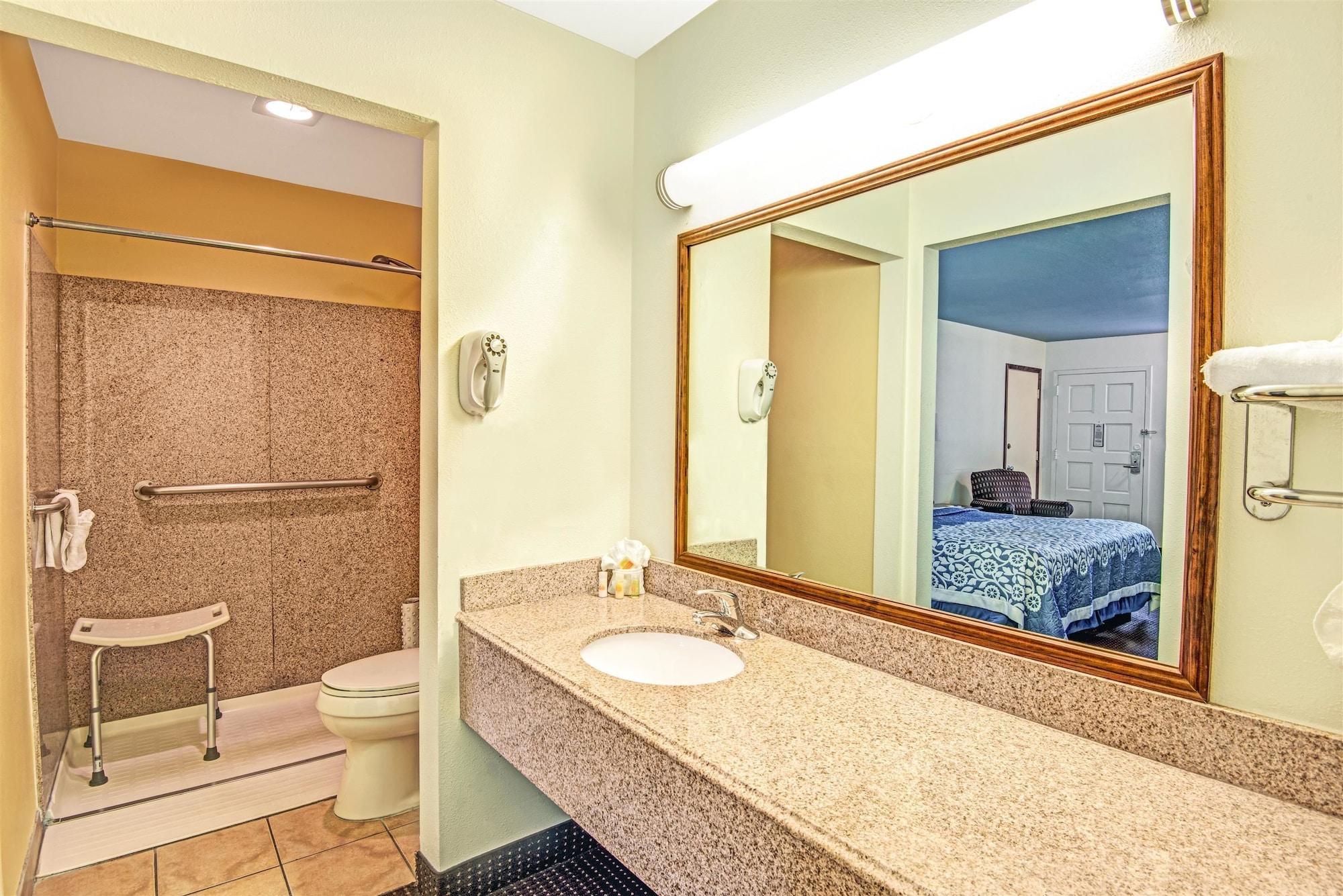 Days By Wyndham Austin/university/downtown Hotel Austin