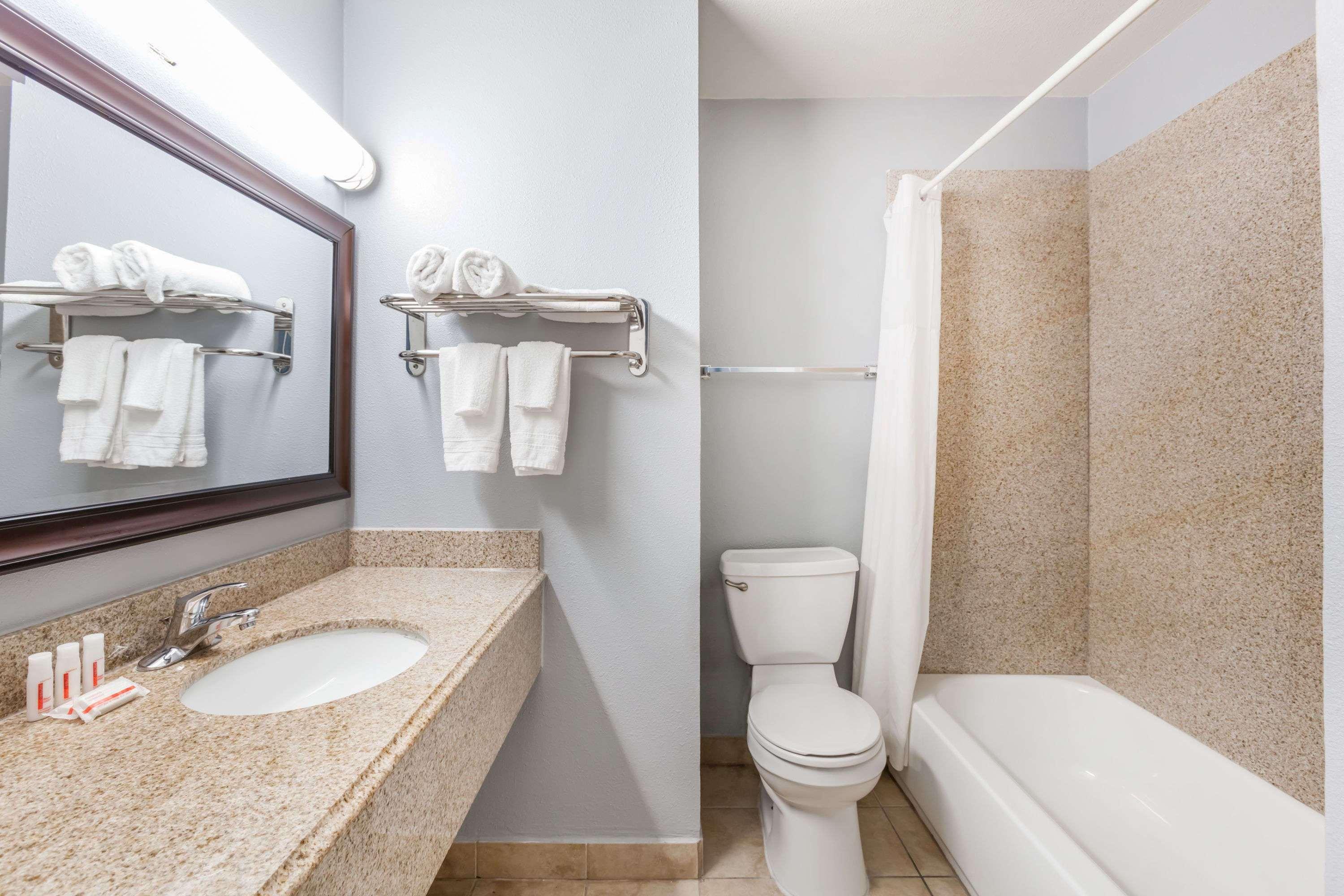 Hotel Days By Wyndham Austin/university/downtown