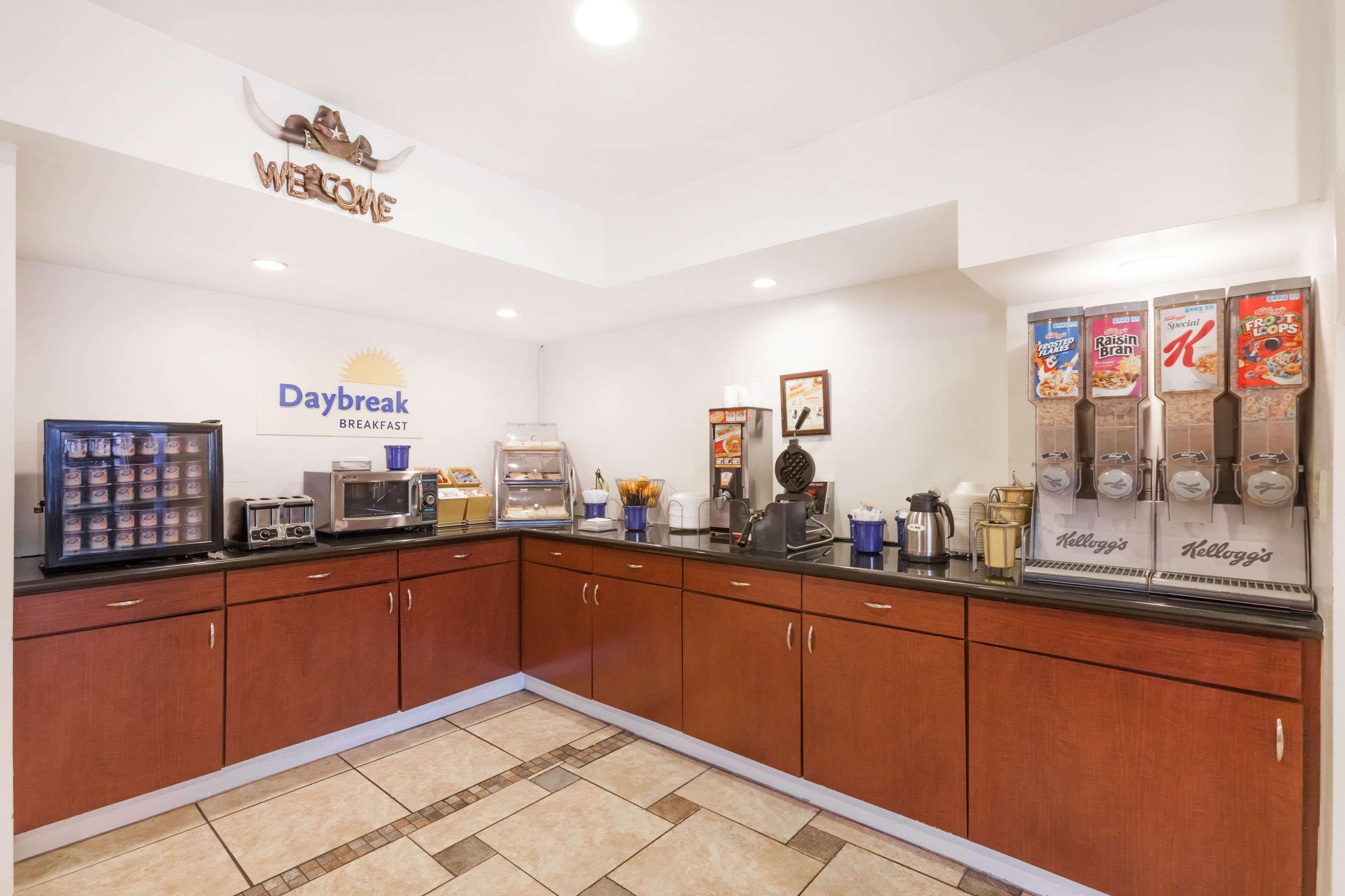 Days By Wyndham Austin/university/downtown Austin