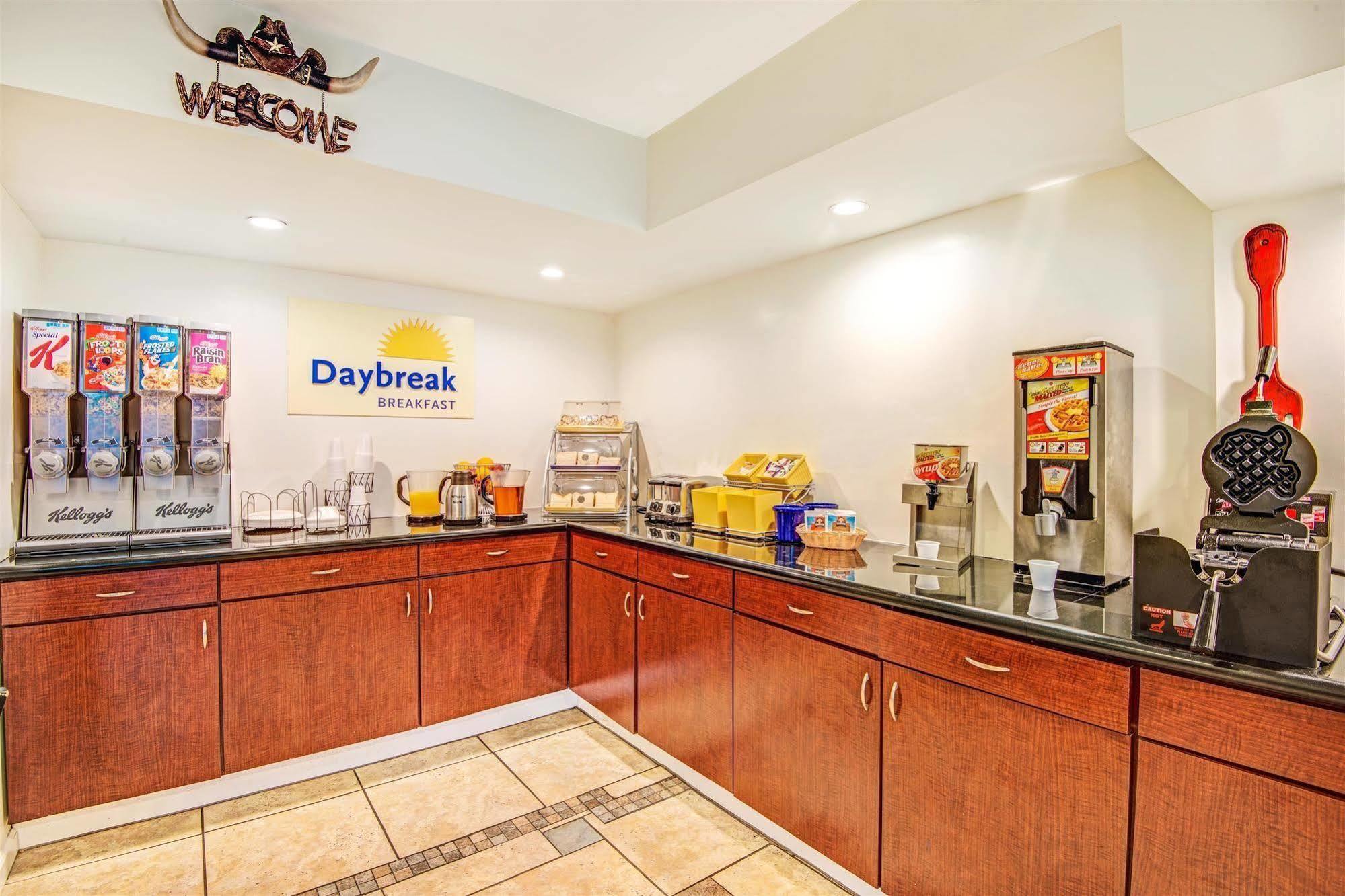 Days By Wyndham Austin/university/downtown 2*
